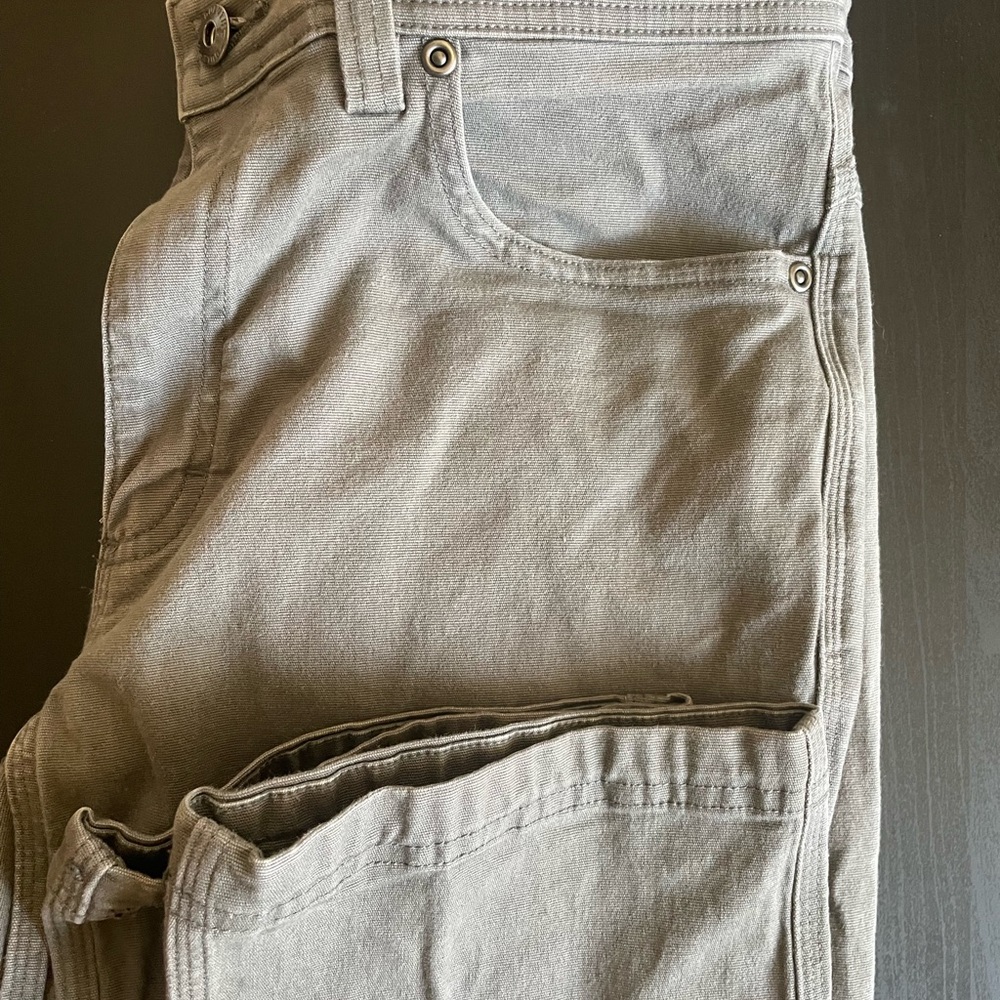 Gray men’s duluth pants